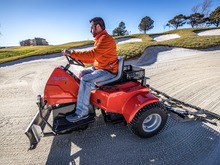 Бункерные грабли Sand Star Electric