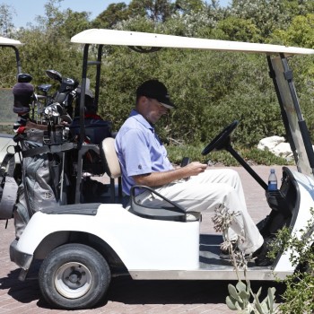 20-28-golfer-phone-350x350.jpg